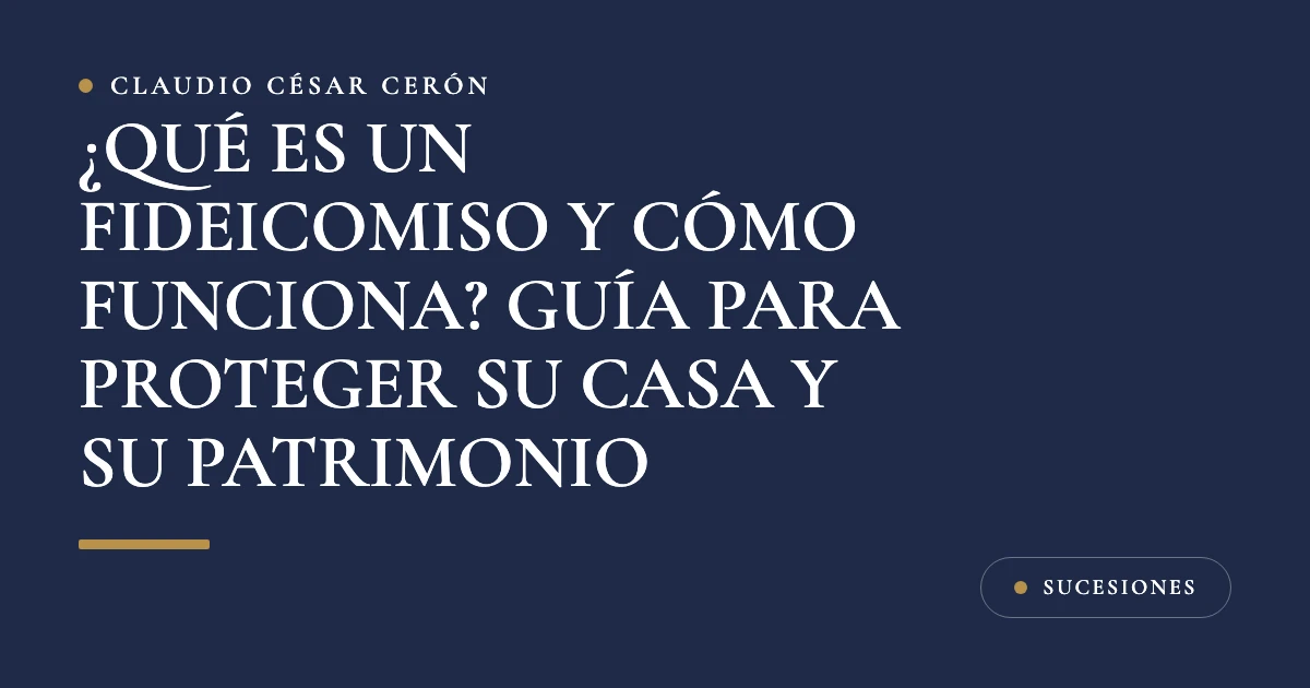Contrato de fideicomiso sobre un escritorio junto a las llaves de una casa y una pluma
